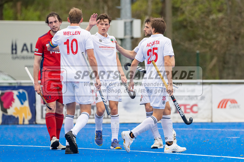 HK_20230422_107200 | 1. Bundesliga Herren Crefelder HTC - Düsseldorfer HC am 22.4.2023 Krefelder HTC ( CHTC ), Krefeld , Niklas Wellen ( Crefelder HTC 10 ) , Julius Hayner ( Crefelder HTC #6 )