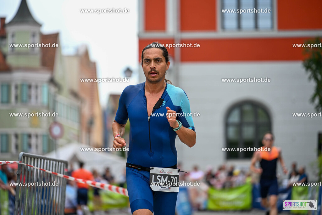 SZI_6100 | Stadttriathlon Erding 2025. #yourpictrs #sportshot_your_pictrs @Sportshotphotography #stadttriathlonerding Copyright: www.sportshot.de