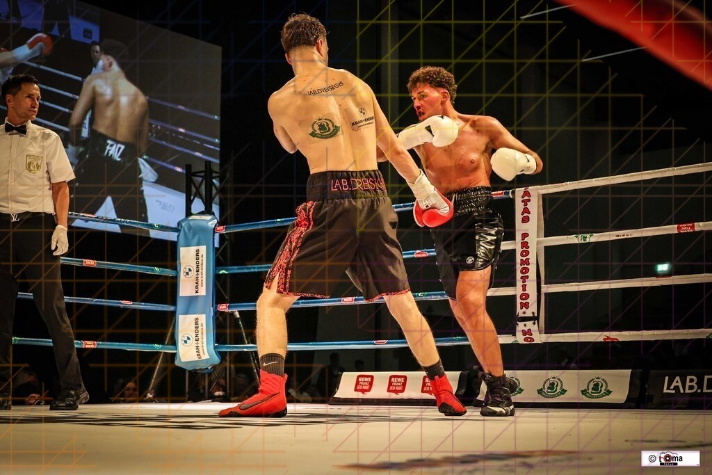 BoB 2026 Arnold vs. Faiz-44 | professionelle Sport- und Eventfotografie von Tomafocus – dynamische Bilder, emotionale Momente und hochwertige Aufnahmen für jeden Anlass. - Realisiert mit Pictrs.com