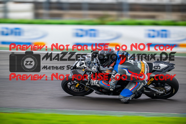 MaZZes_FotoMatrix_220924_6109 | PRO SUPERSTOCK