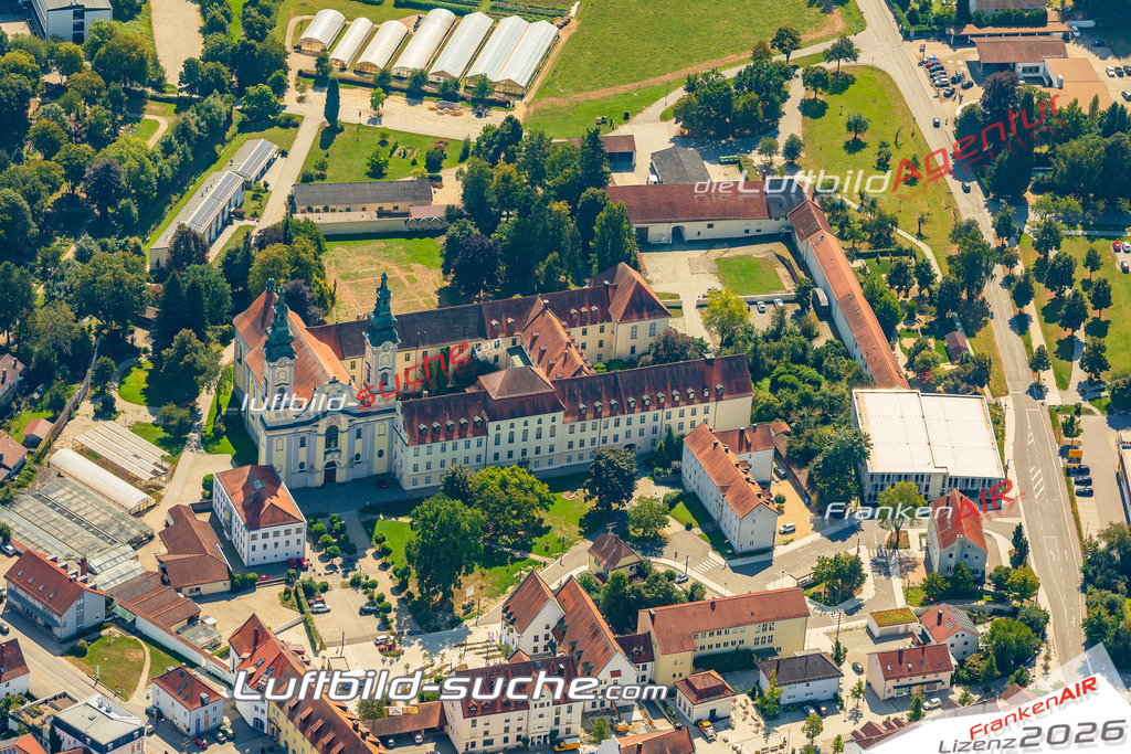 Luftaufnahme der Stadt Fürstenzell - Die Luftaufnahme wurde 2025 vom UL-Flugzeug heraus erstellt ( keine Drohne ) - Hochauflösende Luftaufnahme - für professionelle Ausdrucke geeignet. Die Geschenkidee !Mit Lizenz und Bildrechte bestellbar