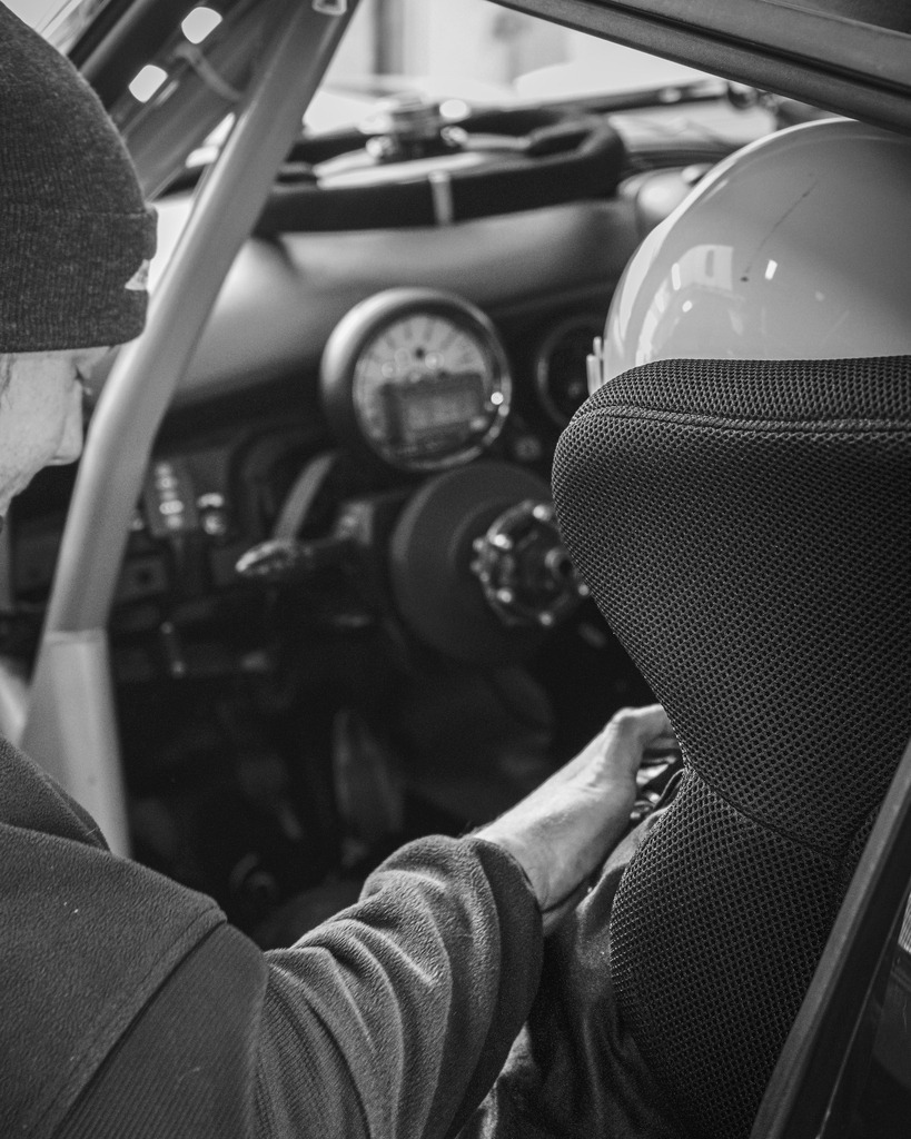 DSC02549_swx | Exklusive Motorsport-Fotografie aus Leipzig von TXO Media – für Rennfahrer, Teams & Sponsoren. Sausemuth liefert starke Bilder, die Emotion zeigen. Jetzt buchen & glänzen! - Realisiert mit Pictrs.com