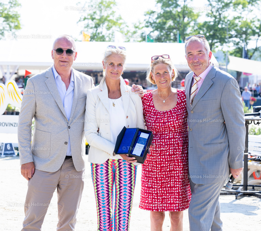 TH_Caminardy_ Landsberg Velen_ von Brühl_ Erbel_ Camminady_9271 | Longines Balve Optimum 2023 am 11.06.23 in Balve, Schloss Wocklum, Thomas Hellmann, Caminardy, Landsberg Velen, von Brühl, Erbel, Camminady