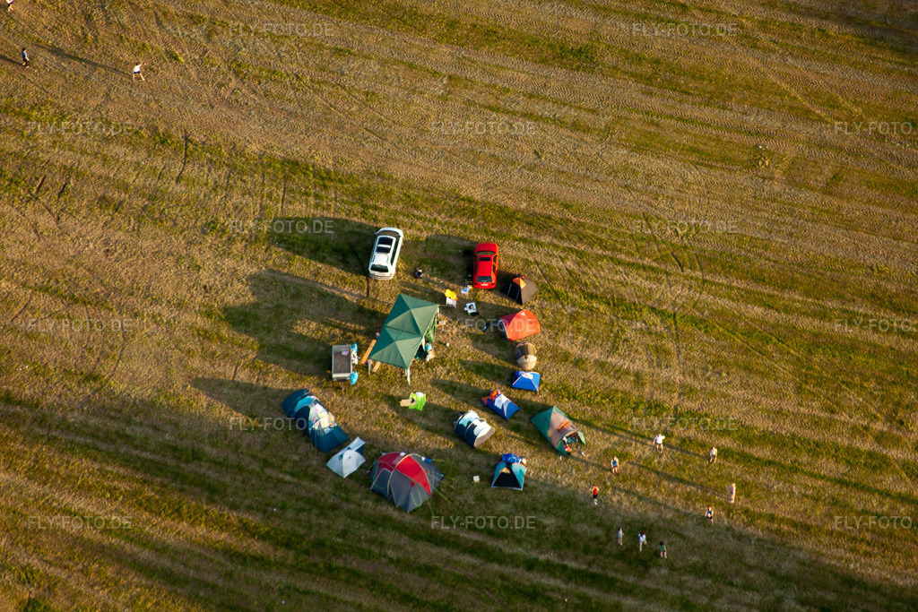 Luftbild: Handballpfingstturnier im Ortsteil Langensteinbach in Karlsbad im Bundesland Baden-Württemberg in Deutschland. Foto: IMG_27585.jpg vom 23.05.2010 durch Werner Riehm/FLY-FOTO.de