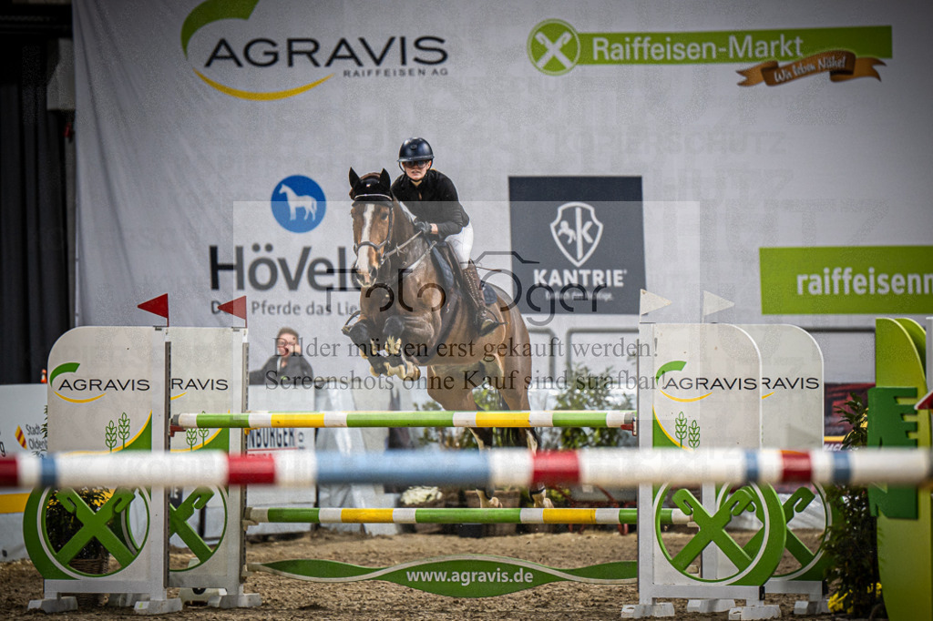 DOS_0678 | Entdecke hochwertige Reitturnierfotos von Foto Oger. Professionell, emotional und authentisch – jetzt Lieblingsmomente im Shop bestellen.Deutschlandweite Turnierfotografie. - Realisiert mit Pictrs.com
