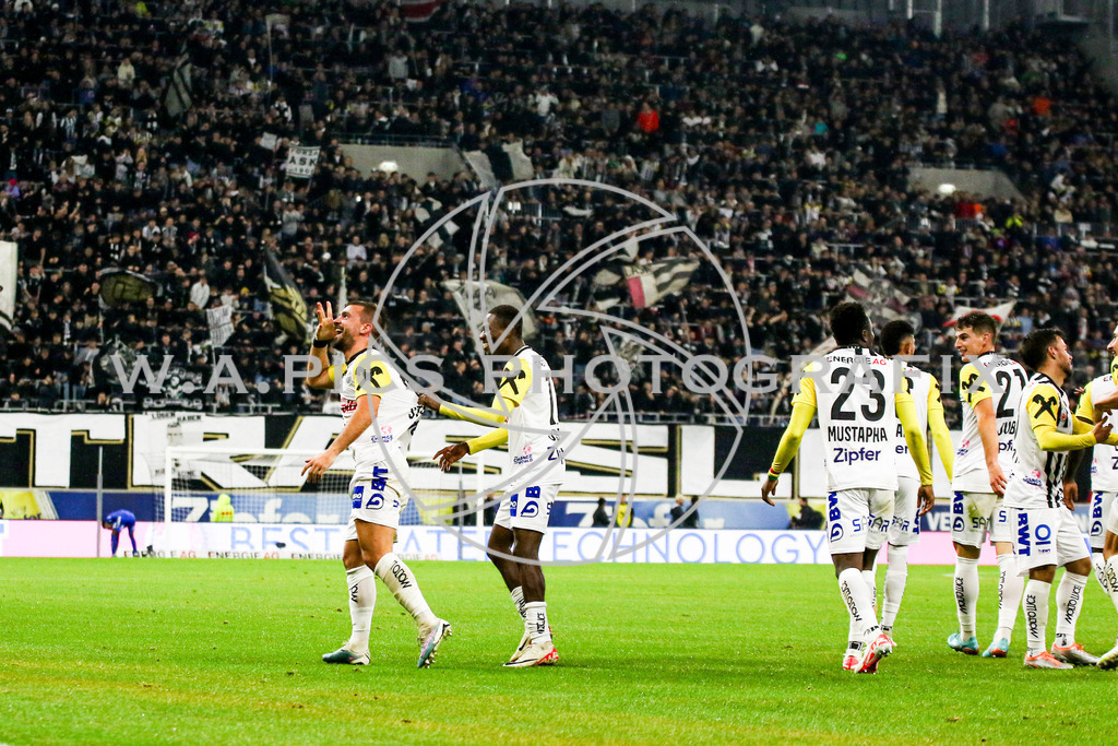 LASK Linz - SK STURM GRAZ | LINZ,AUSTRIA,05.NOV.23 - ADMIRAL BUNDESLIGA, LASK LINZ - SK STURM GRAZ, Image shows: the rejoicing of Filip STOIJKOVIC (LAKS).
Photo: Sportmediapics.com/ Andreas Willdoner