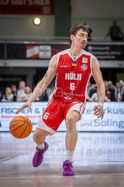 Barmer 2. Basketball Bundesliga ProA: Bayer Giants Leverkusen vs. RheinStars Koeln, 04.04.26 | Leverkusen, 04.04.26 - Jasper Günther (RheinStars Köln, 6) während des Spiels der Barmer 2. Basketball Bundesliga ProA: Bayer Giants Leverkusen vs. RheinStars Koeln in der Ostermann Arena in Leverkusen.