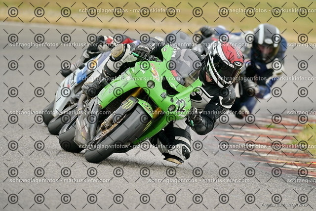 25bt05-0137 | markuskiefer.com - Realisiert mit Pictrs.com