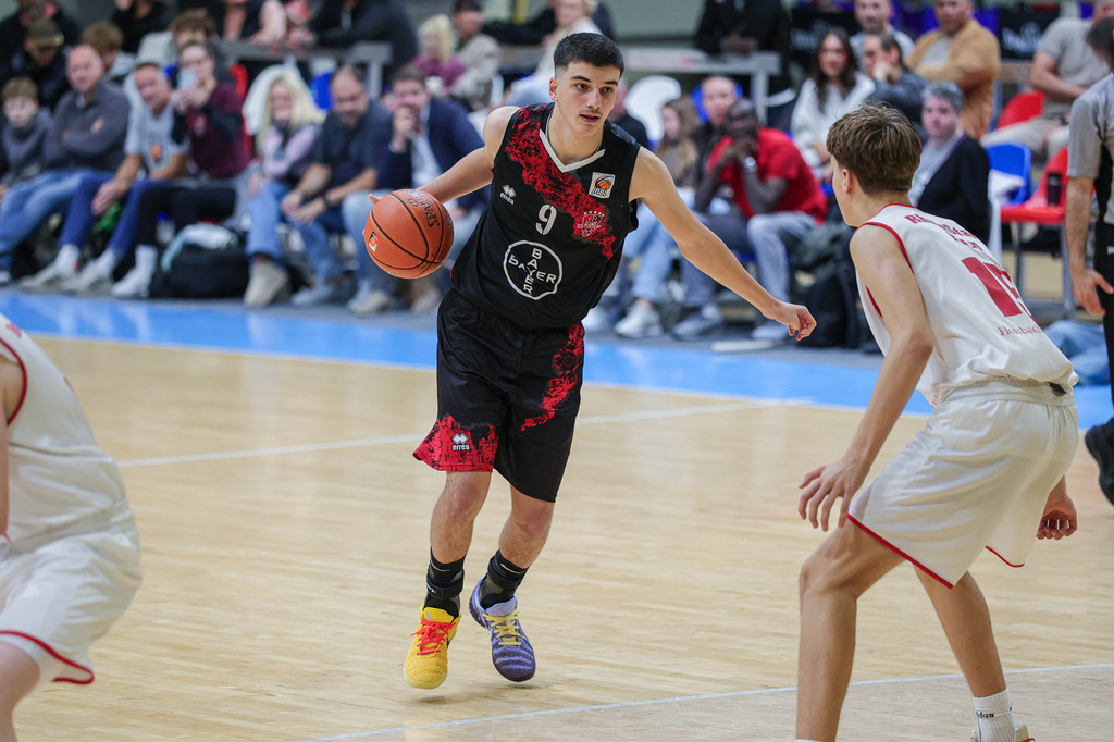 JBBL BAYER GIANTS @ BBV Rheinstars Köln-81 | Fotos von Basketballspielen aus dem Raum NRW fotografiert von Gero Mueller-Laschet und Daniel Schaefer - Realisiert mit Pictrs.com