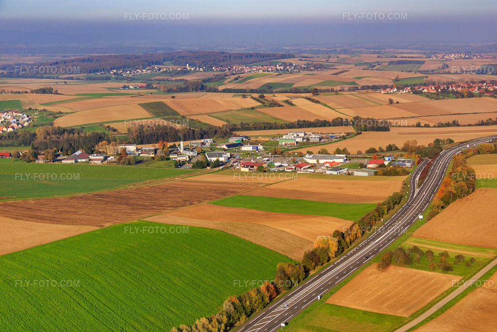 Aerial view: Rue des Chênes industrial park from the south in Soultz-sous-Forêts in the state Bas-Rhin, France. – Photo: IMG_075535.jpg taken on 11/01/2014 by Werner Riehm/FLY-FOTO.com – Resolution of the original: 5472 x 3648 px