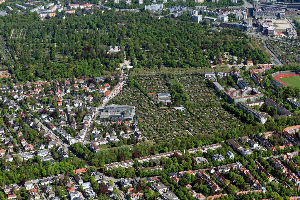 dr__0062769.jpg | MüNCHEN 29.04.2025 Parzellen einer Kleingartenanlage Nord-West I e.V in München im Bundesland Bayern, Deutschland. // Parcel of a small garden Nord-West I e.V in Munich in the state Bavaria, Germany. Foto: Daniel Reiter