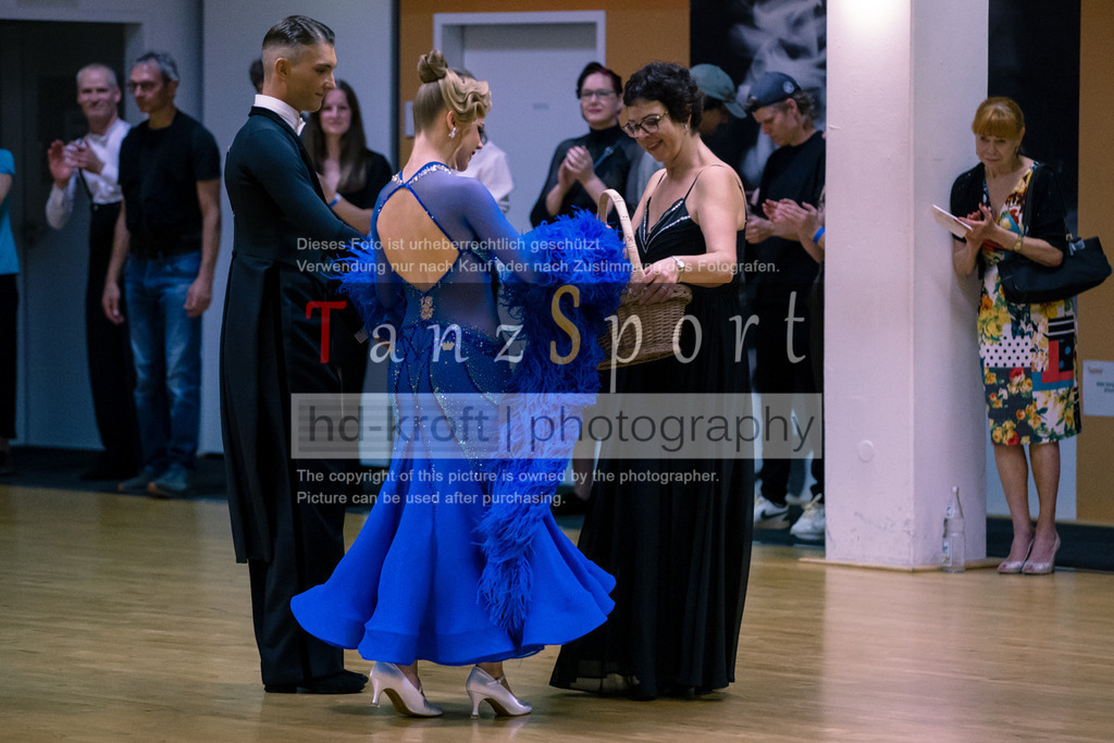 20250906_LM_By_HGR-S-Std_7117 | Tanzsportbilder, Standardtanz, Lateintanz, WDSF, DTV, LTVB, dancecomp, goc, hessen tanzt, blaues band der spree, walzer, tango, wiener walzer, slowfox, quickstepp, samba, rumba, cha-cha-cha, paso doble. jive, hd-kroft photography, turniertanzsport