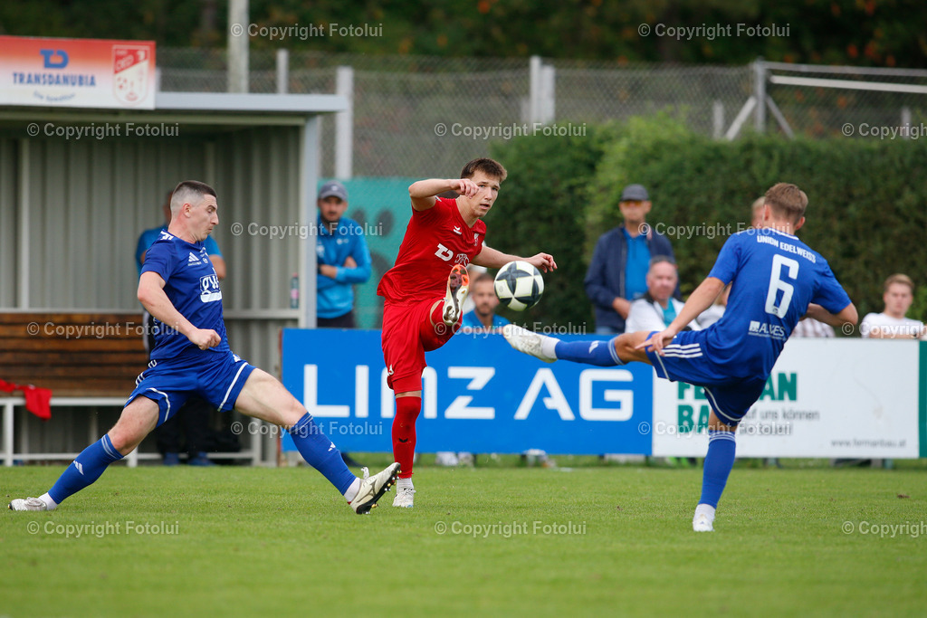 A_LUI_13092025_28 | SPORT FUSSBALL LT1 OOE LIGA ASKOE OEDT 1B-UNION EDELWEIß LINZ 13.09.2025 IM BILD: MARKO KRANUC  (OEDT1B) UND TOBIAS HAHN  (EDLWEIßLINZ) FOTO:FOTOLUI