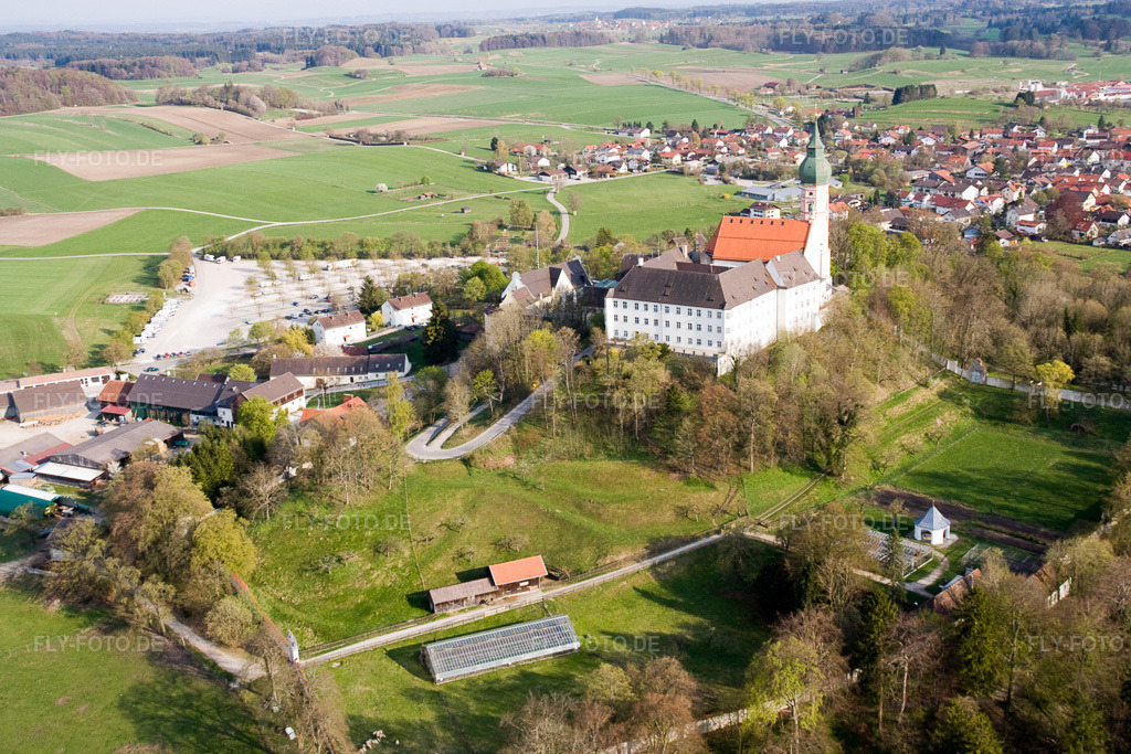 Luftbild: Andechs, Kloster-Brauerei in Andechs im Bundesland Bayern in Deutschland. Foto: IMG_17902.jpg vom 15.04.2009 durch Werner Riehm/FLY-FOTO.de