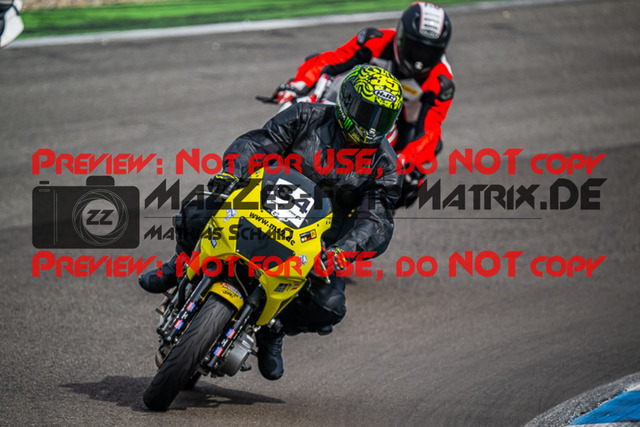 MaZZes_FotoMatrix_230410_3150 | GELB