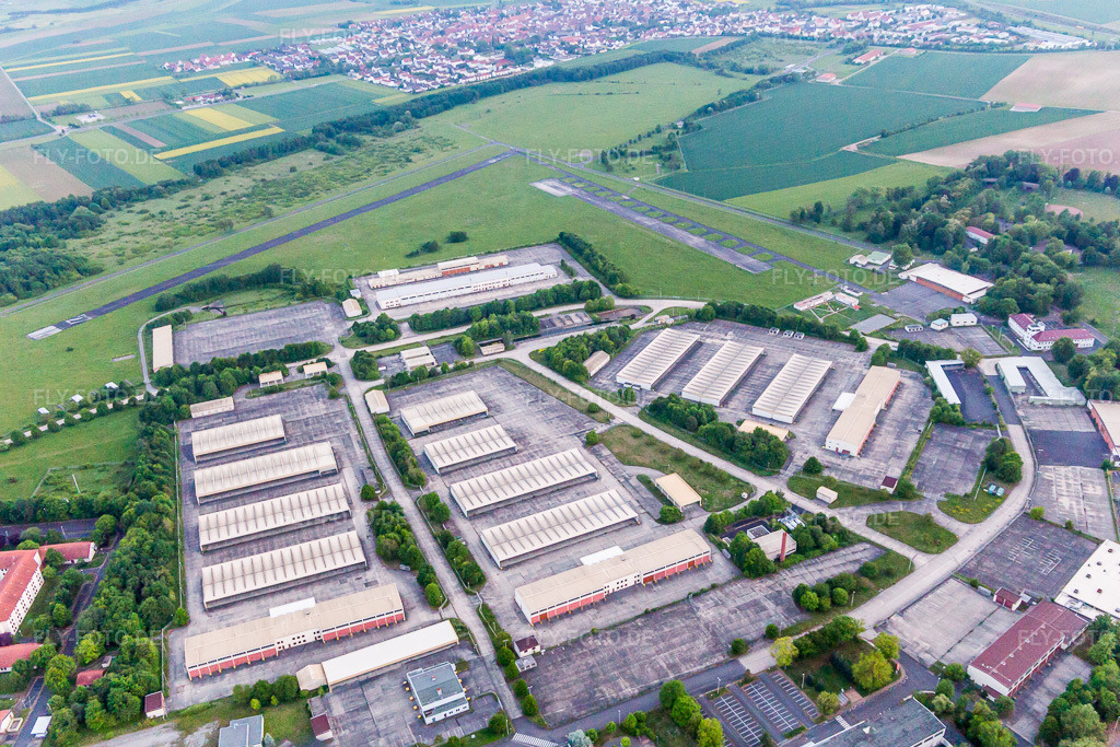 Luftbild: ehemaligen Militär- Kaserne in Geldersheim im Bundesland Bayern in Deutschland. Foto: IMG_099688.jpg vom 24.05.2017 durch Werner Riehm/FLY-FOTO.de