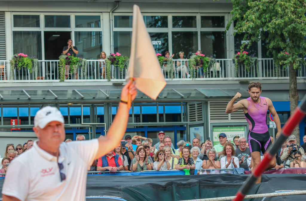 top-top.de-250828-289 | Foto, Video, Fotografie, Videografie, Fotobox, DJ, Discjockey, Musik, Musikbox, Veranstaltung, Photobooth, Amazon, Ebay, Buchtipp, Bestseller, Autor, Verlag, Buch, Wesel, Hamminkeln, NRW, Dinslaken, Rees, Drohne, Hochzeit, Party, Fotobox, Wesel, Fotograf