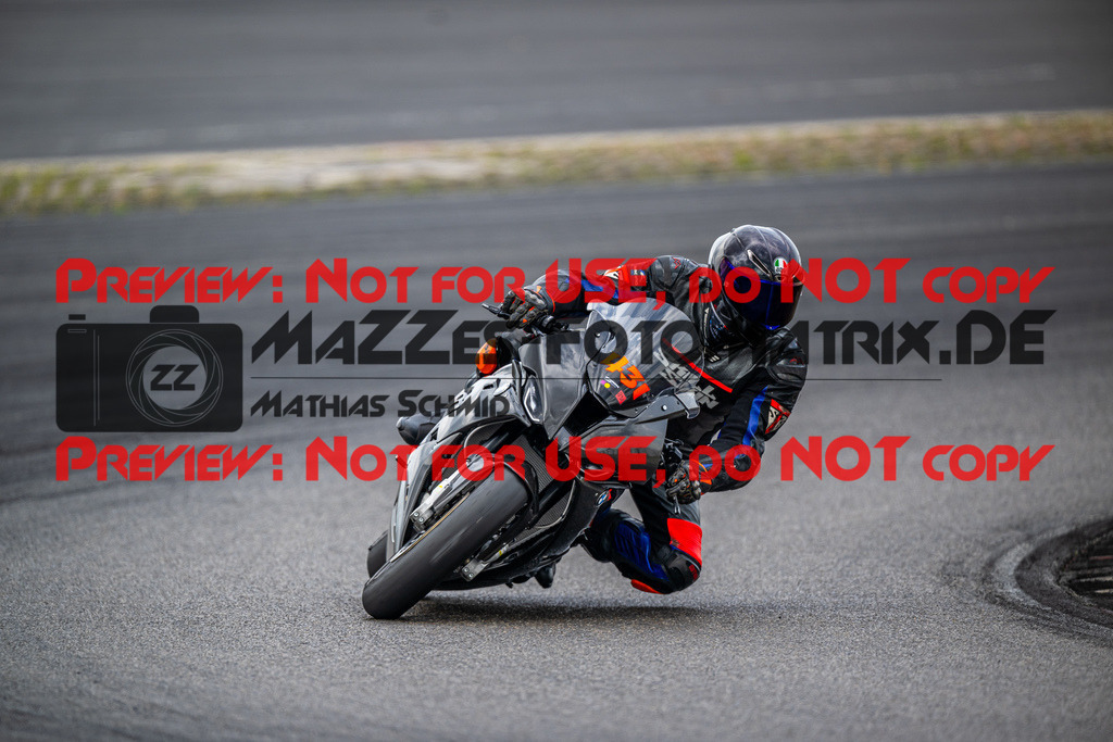 MaZZes_FotoMatrix_230719_3701 | ROT