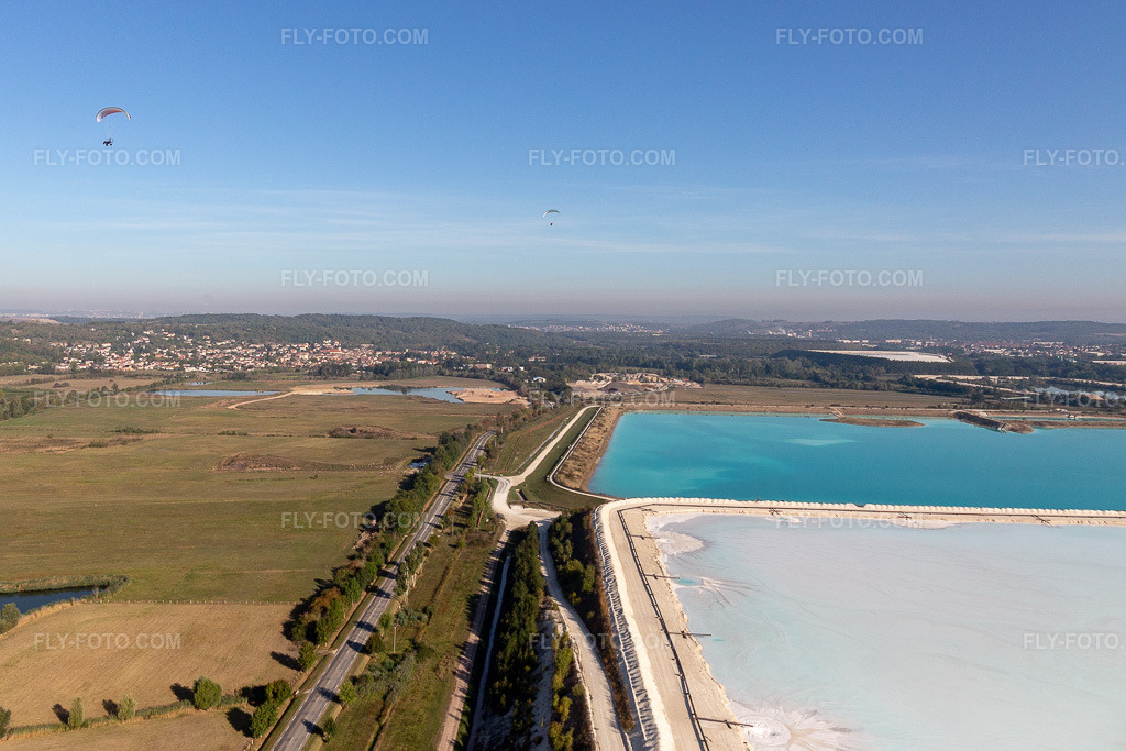 Aerial view: Saltworks in Rosières-aux-Salines in the state Meurthe et Moselle, France. – Photo: IMG_118251.jpg taken on 09/15/2019 by Werner Riehm/FLY-FOTO.com – Resolution of the original: 4488 x 2992 px