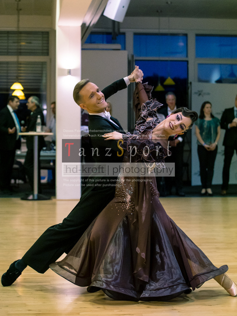 20250906_LM_By_HGR-S-Std_7202-2 | Tanzsportbilder, Standardtanz, Lateintanz, WDSF, DTV, LTVB, dancecomp, goc, hessen tanzt, blaues band der spree, walzer, tango, wiener walzer, slowfox, quickstepp, samba, rumba, cha-cha-cha, paso doble. jive, hd-kroft photography, turniertanzsport