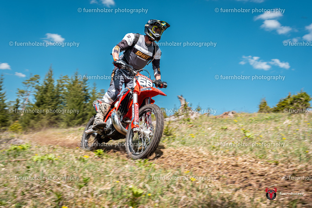 fuernholzer_250501-C1-441 | Fotografische Impressionen von der Red Stag Enduro Extreme by fuernholzer-photography.com. Endurosport in Österreich fotografisch festgehalten von fuernholzer. Auftragsfotografie für Private, Gewerbefotos und Industriefotografie. Eventfotografie, Sportfotografie und Motorsportfotografie. Anbieter von Fotoworkshops, Fototraining, fotografischen Vorträgen und Fotoseminaren.
