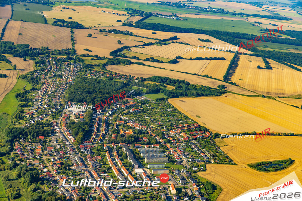 Damgarten Garten Ribnitz-Damgarten Bild- Das Luftbild wurde 2025 vom UL-Flugzeug heraus erstellt ( keine Drohne bzw. Drohnenaufnahme ) - Hochauflösende Luftaufnahme -Nicht vergleichbar mit Google Maps oder Satelittenbilder- Die Geschenkidee !Mit Lizenz und Bildrechte bestellbar - CC