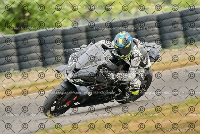 25bt05-1574 | markuskiefer.com - Realisiert mit Pictrs.com