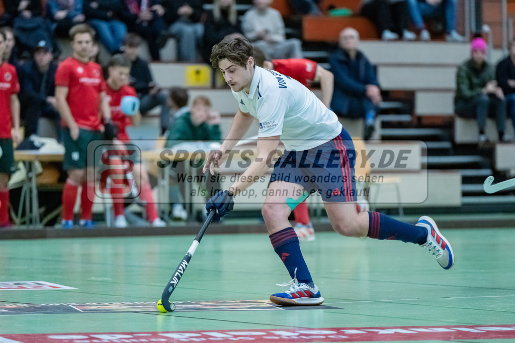 HK_20231217_107530 | 1. Bundesliga Herren Crefelder HC - Düsseldorfer HC  am 17.12.2023 Sporthalle Glockenspitz, Krefeld , von Schwerin Alex ( Düsseldorfer HC #7 )