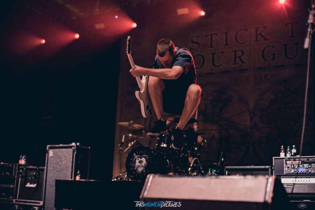 Stick to your Guns_2137 | thismomentpictures - Realisiert mit Pictrs.com