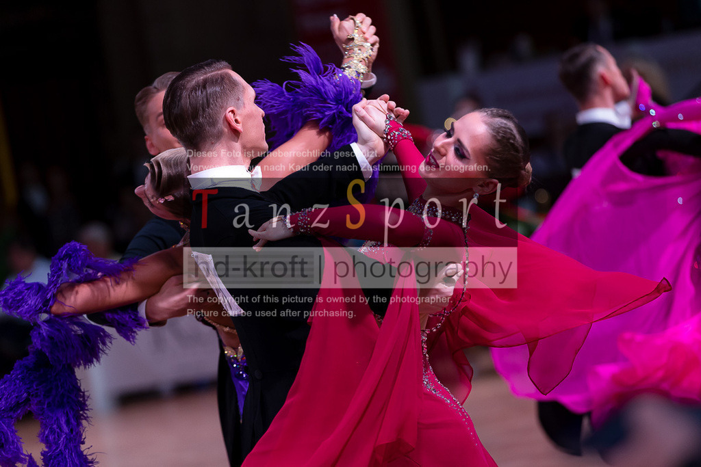 20240706_WDSF_RS_Std_9876 | Tanzsportbilder, Standardtanz, Lateintanz, WDSF, DTV, LTVB, dancecomp, goc, hessen tanzt, blaues band der spree, walzer, tango, wiener walzer, slowfox, quickstepp, samba, rumba, cha-cha-cha, paso doble. jive, hd-kroft photography, turniertanzsport