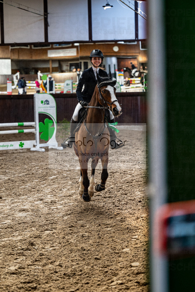 20240309-DOS_6455 | Entdecke hochwertige Reitturnierfotos von Foto Oger. Professionell, emotional und authentisch – jetzt Lieblingsmomente im Shop bestellen.Deutschlandweite Turnierfotografie. - Realisiert mit Pictrs.com