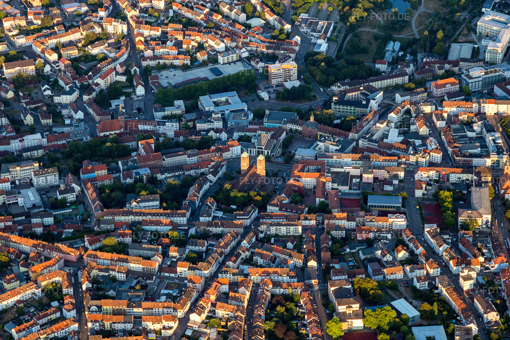 Luftbild: St. Pirmin in Pirmasens im Bundesland Rheinland-Pfalz in Deutschland. Foto: IMG_109714.jpg vom 06.08.2018 durch Werner Riehm/FLY-FOTO.de