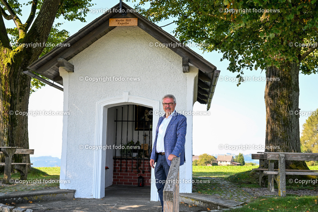 Bad Kreuzen_ 11.09.2023-22 | 11.09.2023, Bad Kreuzen, AUT, Bad Kreuzen, im Bild Manfred Nenning (Bgm. Bad Kreuzen) bei der Maria Hilf Kapelle