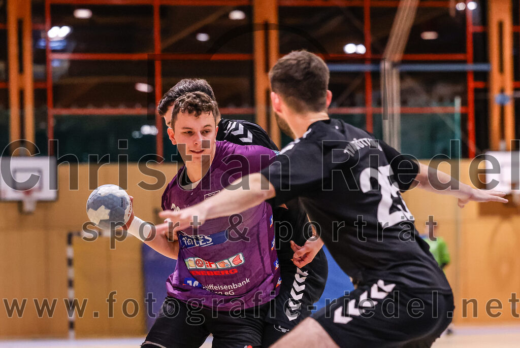 2024-11-09_050_SpVgg_Altenerding_gegen_TV_Altoetting | Erding, Deutschland, 09.11.2024:Handball, Bezirksoberliga Männer 2024 / 2025, 6. Spieltag, SpVgg Altenerding gegen TV Altötting, Endergebnis: 26:22Tobias Huber (TV Altötting, #25)Foto: Christian Riedel / fotografie-riedel.net