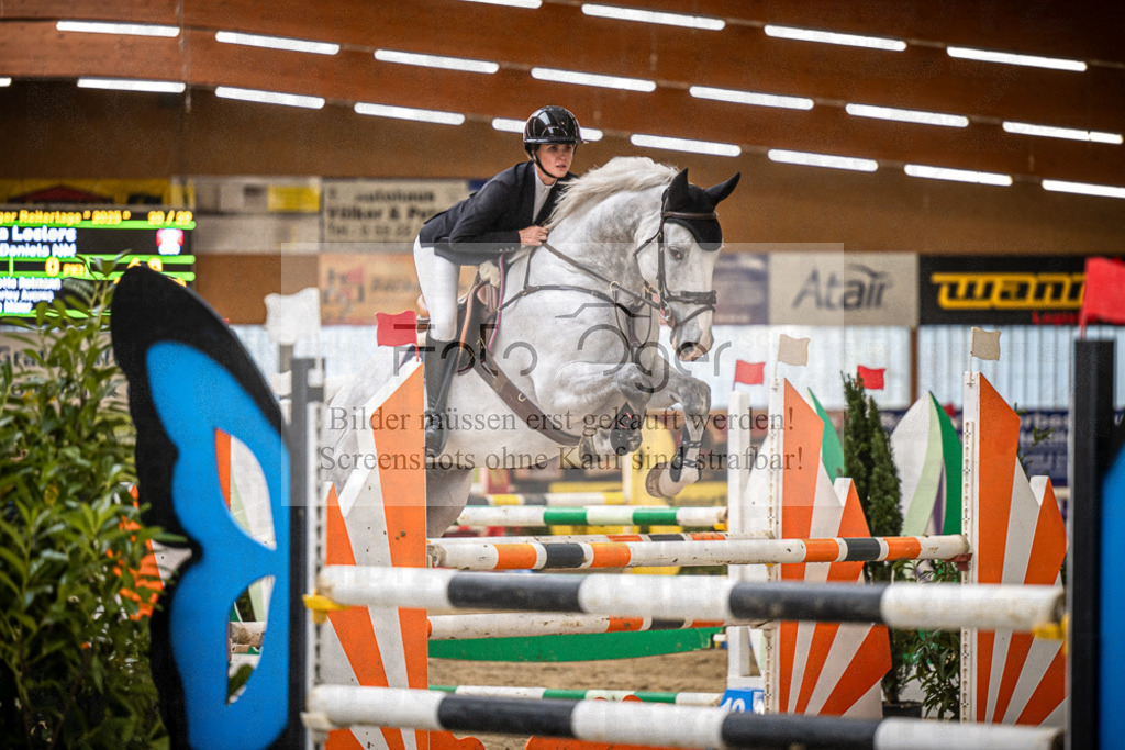 DOS_1302 | Entdecke hochwertige Reitturnierfotos von Foto Oger. Professionell, emotional und authentisch – jetzt Lieblingsmomente im Shop bestellen.Deutschlandweite Turnierfotografie. - Realisiert mit Pictrs.com