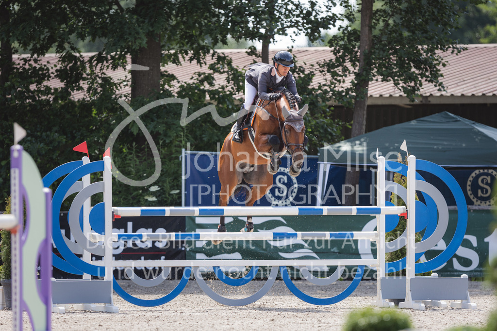 220614_Mühlen_SprPfM-686 | Late Entry Mühlen
Springprüfung Kl.M* 6-8j. Pferde gl. Einlaufprüfung für 6j. Pferde
14.06.2022