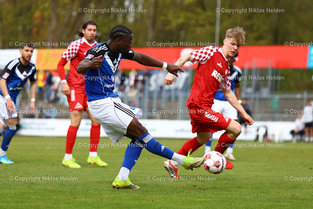 NH_FCEintrachtNorderstedt_HamburgerSVU21_RegionalligaNord_11042026 | #15 Kelvin Ojo (Hamburger SV U21)Fußball I Herren I Regionalliga Nord I Saison 2025-2026 I 29. Spieltag I FC Eintracht Norderstedt - Hamburger SV U21 I 11.04.2026 I Edmund-Plambeck-Stadion