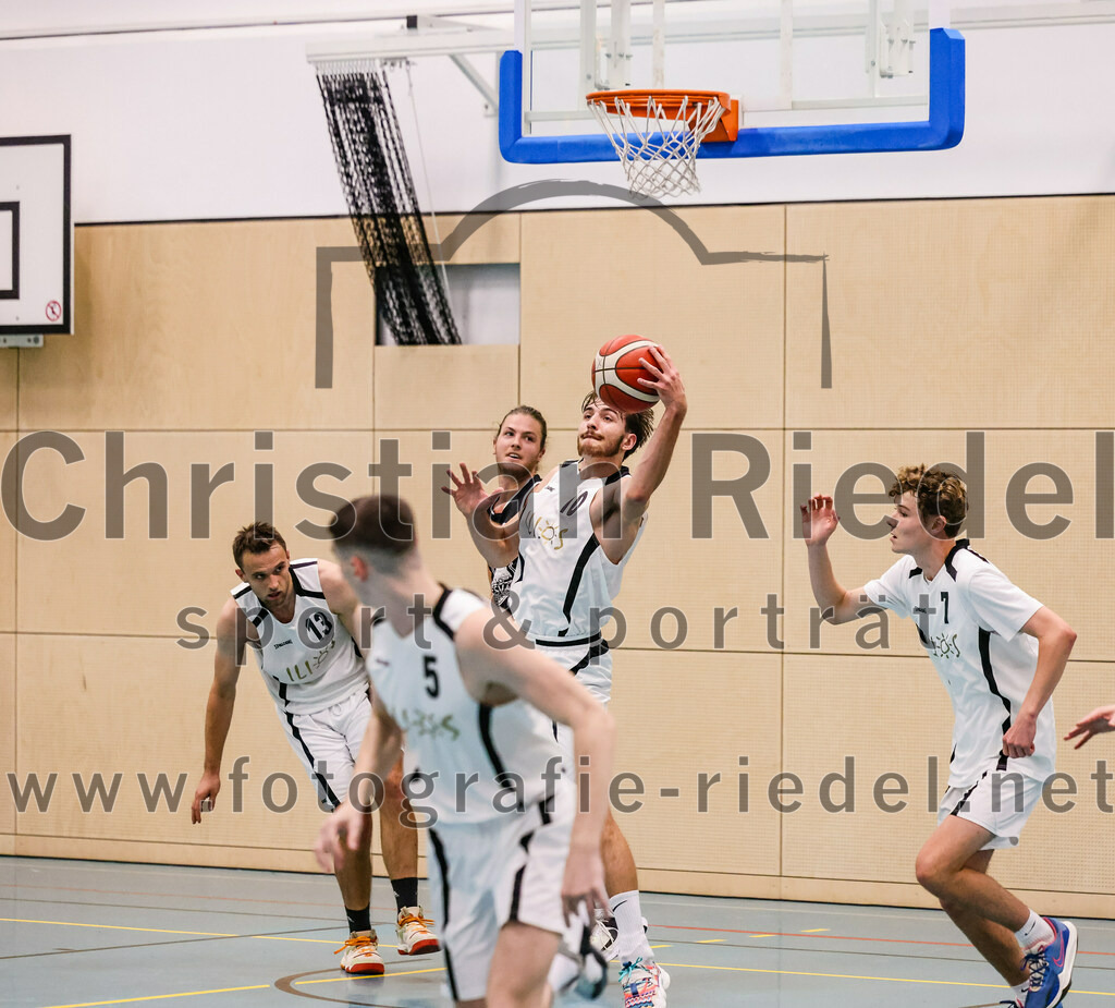 2023-10-08_067_TSV_Vaterstetten_gegen_ESV_Staffelsee | Vaterstetten, Deutschland, 08.10.2023:
Basketball, Bayernliga Herren Süd 2023 / 2024, 3. Spieltag, TSV Vaterstetten gegen ESV Staffelsee, Endergebnis: 62:90

Foto: Christian Riedel / fotografie-riedel.net