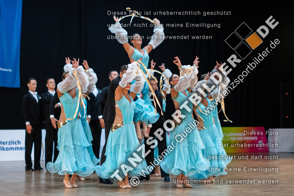 20250118-10042 | Hier finden Sie Tanz Bilder vom Latein und Standard Formationen tanzen. Sportbilder vom Tanzsport. Schöne Fotos und von Weltmeisterschaft, Europameisterschaft, Bundesliga, Regionalliga, Oberliga und Landesliga sowie von GOC Stuttgart, DanceComp, WM Bremen