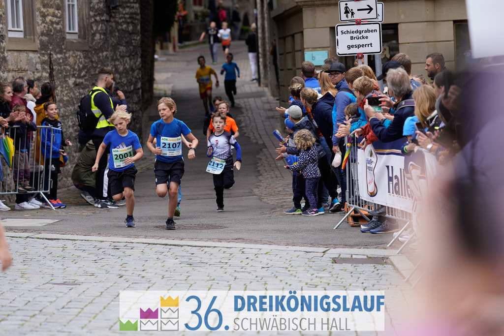 AOK Junior Cup 400m | 3Königslauf 2022 AOK Junior Cup 400m - Realisiert mit Pictrs.com