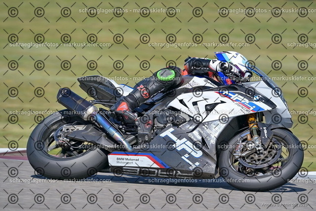 26BT02-0148 | markuskiefer.com - Realisiert mit Pictrs.com