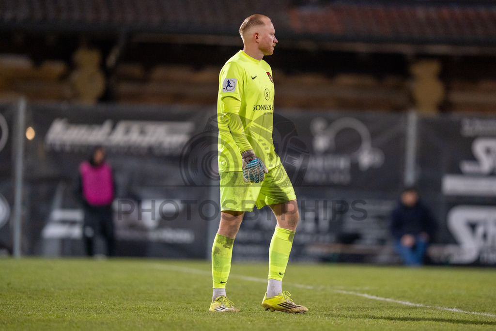 SG Sonnenhof Grossaspach vs. SSV Ulm 1846 Fussball, Fussball, WFV-Pokal, Viertelfinale, 01.04.2026 | Maximilian Reule (SG Sonnenhof Grossaspach, #01),SG Sonnenhof Grossaspach vs. SSV Ulm 1846 Fussball, Fussball, WFV-Pokal, Viertelfinale, 01.04.2026