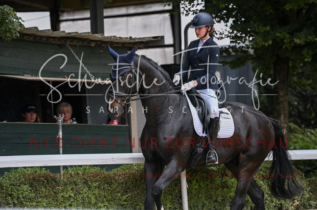 Schugtsche-Aluta25-55.Dressurreiterprf.L1Tr-187 | Schugtsche Fotografie - Realisiert mit Pictrs.com