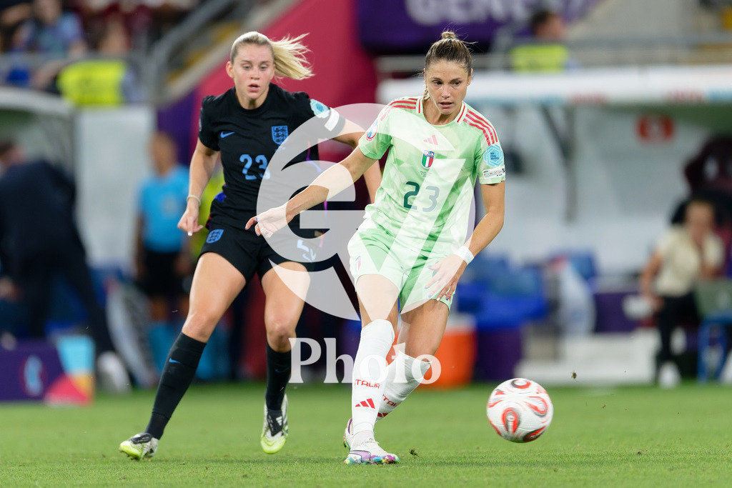 England v Italy - UEFA Women's EURO 2025 Semi-Final | GENEVA, SWITZERLAND - JULY 22:  Cecilia Salvai of Italy controls the ball  during the UEFA Women's EURO 2025 Semi-Final match between England and Italy at Stade de Geneve on July 22, 2025 in Geneva, Switzerland. (Photo by Giuseppe Velletri/Sports Press Photo/Getty Images)