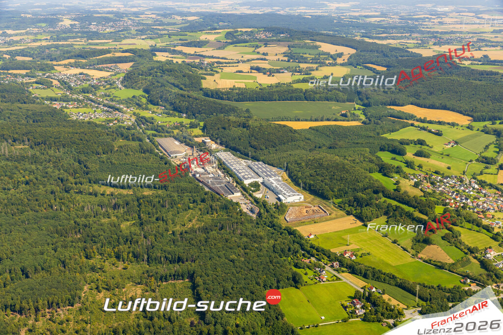 Luftaufnahme Sandebeck Steinheim - Die Luftaufnahme wurde 2025 vom UL-Flugzeug heraus erstellt ( ohne Drohne ) - Hochauflösende Luftaufnahme - für professionelle Ausdrucke geeignet. Die Geschenkidee !Mit Lizenz und Bildrechte bestellbar