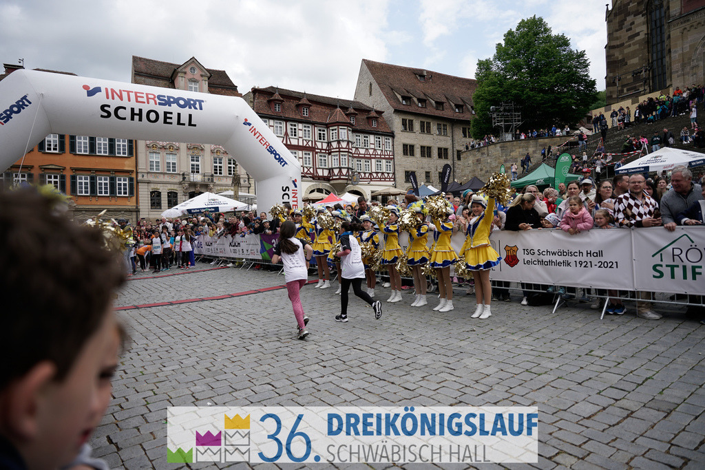 AOK Junior Cup 400m | 3Königslauf 2022 AOK Junior Cup 400m - Realisiert mit Pictrs.com