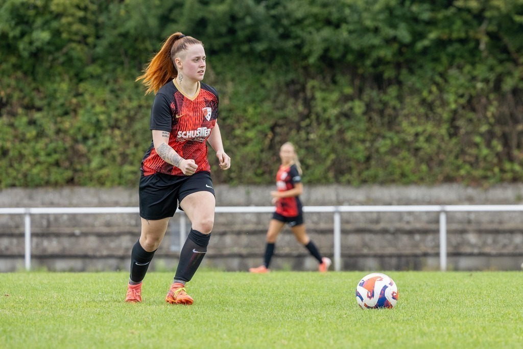 Fußball I FRAUEN I Saison 2025-2026 I Freundschaftsspiel I SGM Alfdorf-Mögglingen - 1FC Heidenheim 1846 I_250817_8246 | Fotopresso – Sportfotografie in Heidenheim & Umgebung. Professionelle Sportfotografie für unvergessliche Momente. Dynamische Action-Shots, emotionale Szenen & hochwertige Bilder. - Realisiert mit Pictrs.com