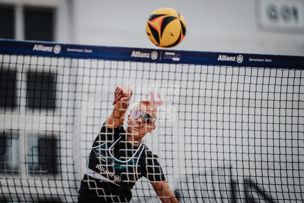 Beachvolleyball | Frauen | Allianz German Beach Tour 2025 | Tourstop Berlin | 22.08.2025 | Mareet Maidhof beim Angriff