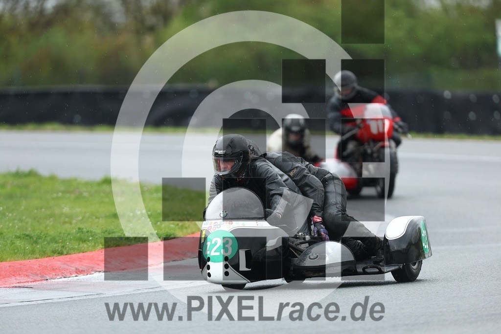 0z23-20260419_05285 | Schöne Erinnerungen an spannende Momente - das festzuhalten ist unser Job. PIXELrace.de ist seit 2003 auf den Rennstrecken Europas unterwegs um die Action draußen beim Fahren und die wunderbare Stimmung imm Fahrerlager für euch einzufangen.