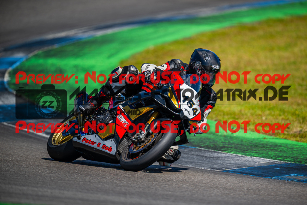 MaZZes_FotoMatrix_240520_6007705_5069 | ROT